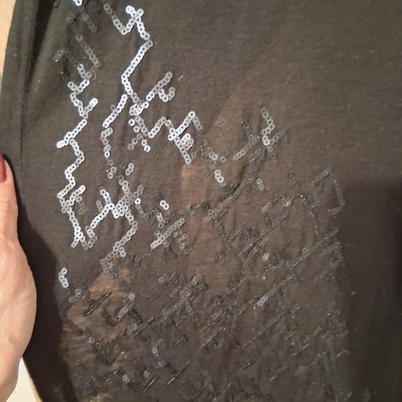 Simply Vera Vera Wang Black Long Sleeve Top with Subtle Pattern - Picture 5 of 8